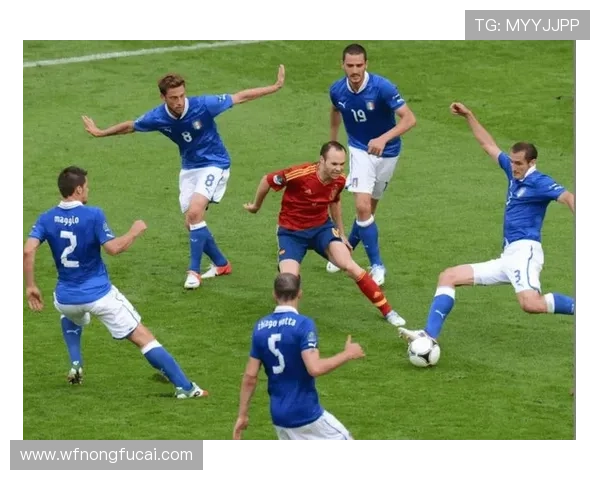 即将落幕的足球明星们如何在绿茵场上书写最后的辉煌篇章